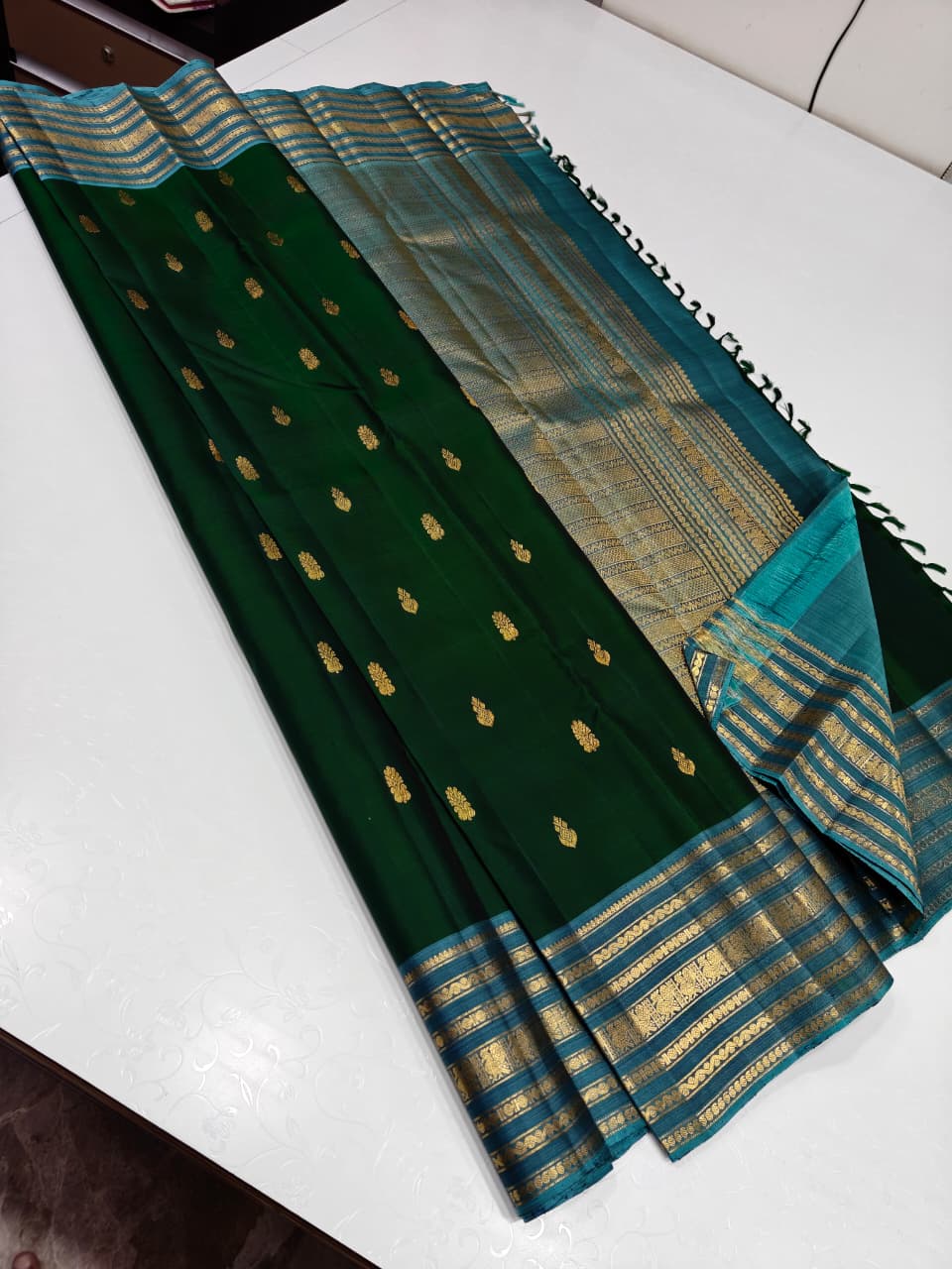 Dark Green Pure Kanchipuram Handloom Bridal Silk Sarees